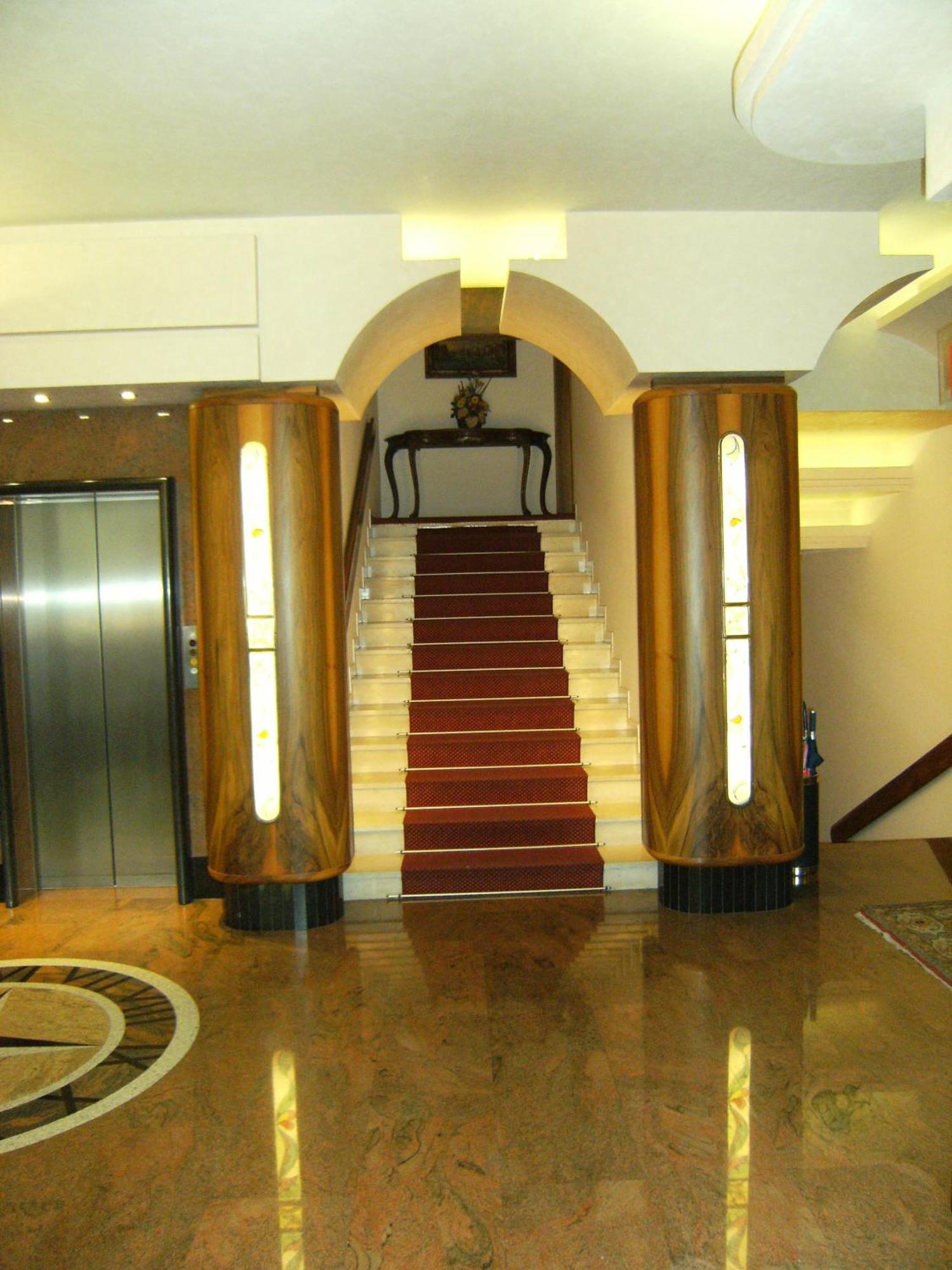 Hotel Europa بيبيوني المظهر الخارجي الصورة