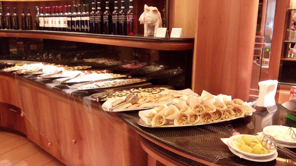 Hotel Europa بيبيوني المظهر الخارجي الصورة